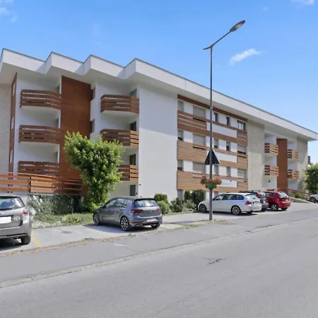 Rénové Avec Vue Imprenable Sur Les Alpes *