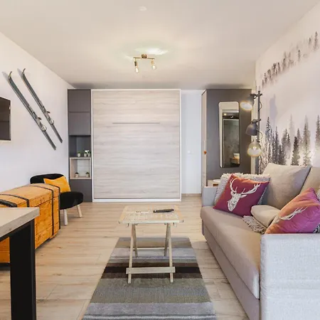 Renove Avec Vue Imprenable Sur Les Alpes Apartamento