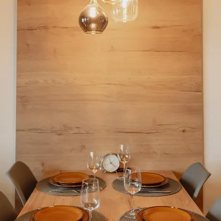 Renove Avec Vue Imprenable Sur Les Alpes Apartamento