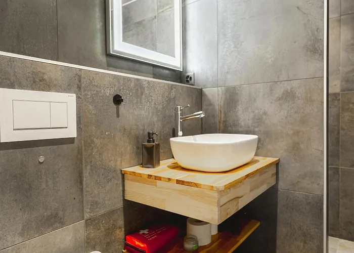 Renove Avec Vue Imprenable Sur Les Alpes クラン